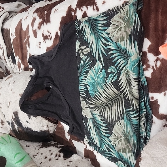 Pink Tank - Picture 3 of 3